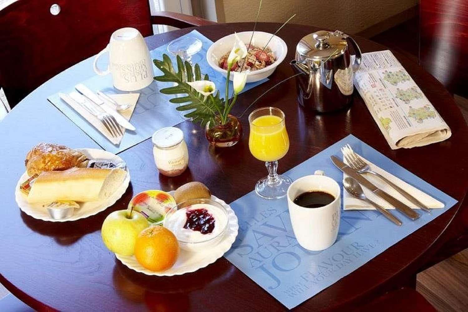 Sure Hotel By Best Western Plaisir Luaran gambar
